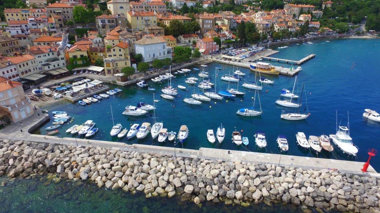 Apartments Matacin With Sea View Opatija Exteriör bild