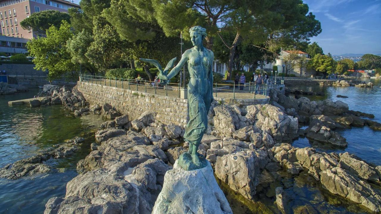 Apartments Matacin With Sea View Opatija Exteriör bild